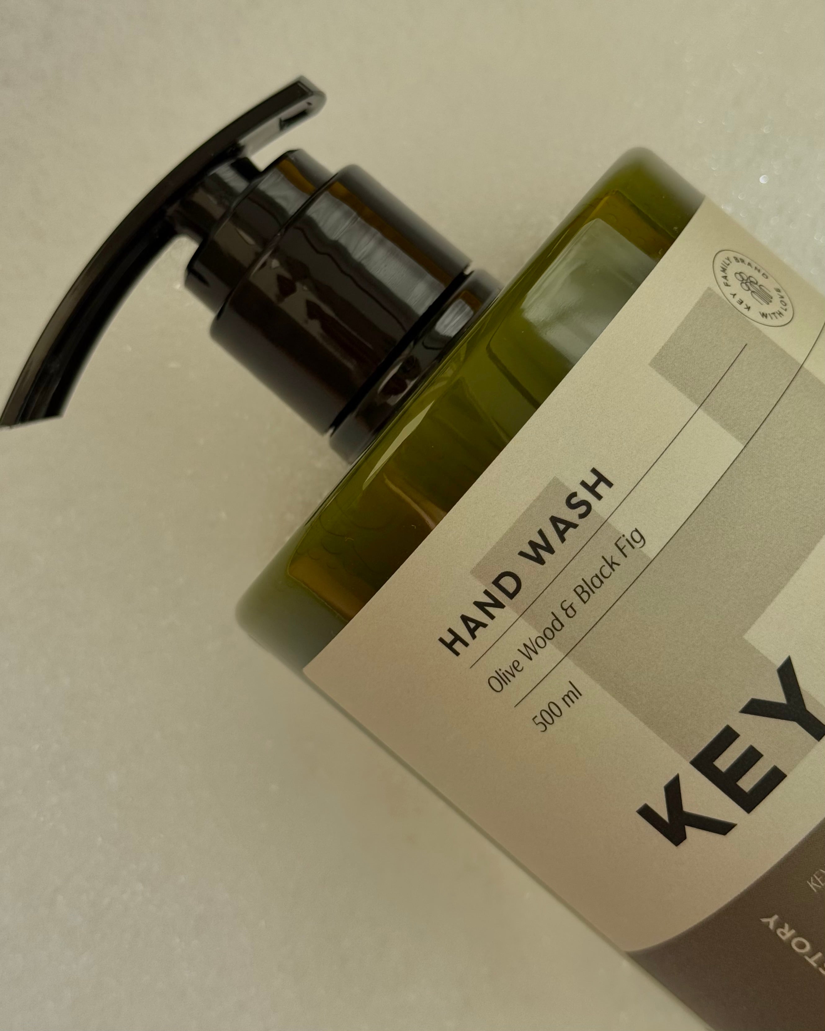 KEY roku ziepes Olive Wood & Black Fig